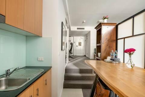 Roma Studio Apartment In Collins Street Melbourne Eksteriør bilde